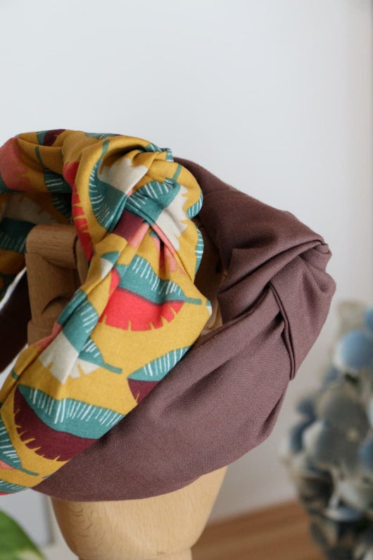 diadema con protección en las orejas