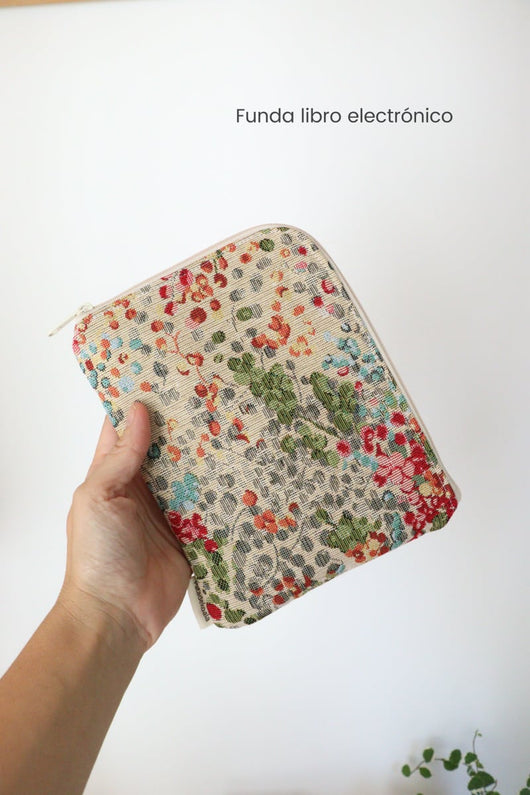 funda creada en Málaga