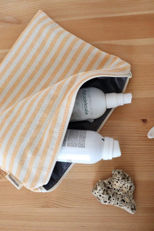 neceser con interior impermeable