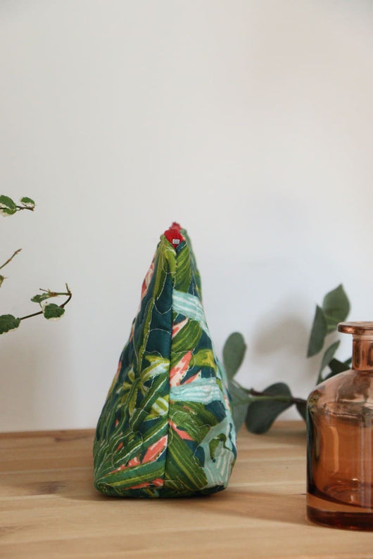 neceser forrado en su interior 